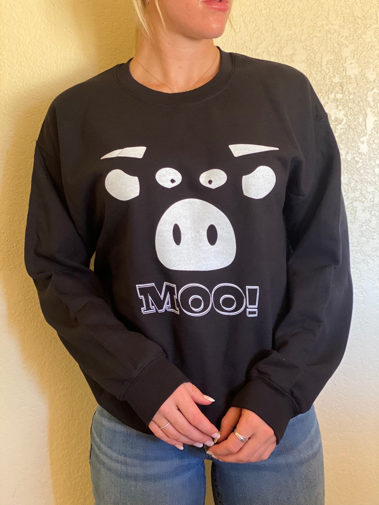 MOO CREWNECK